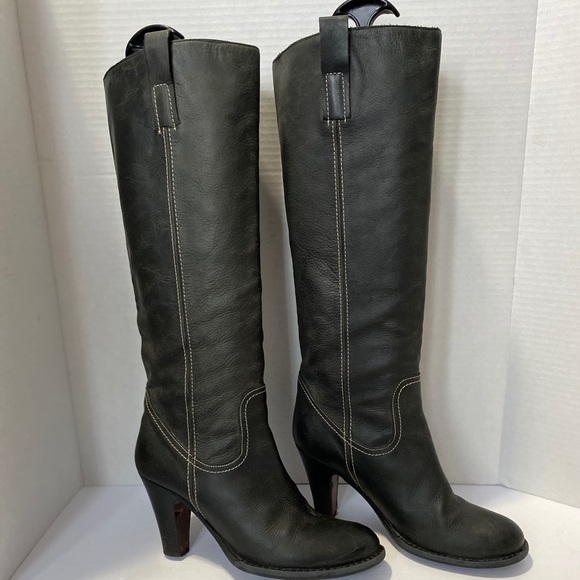 STRATEGIA HEELED BOOTS